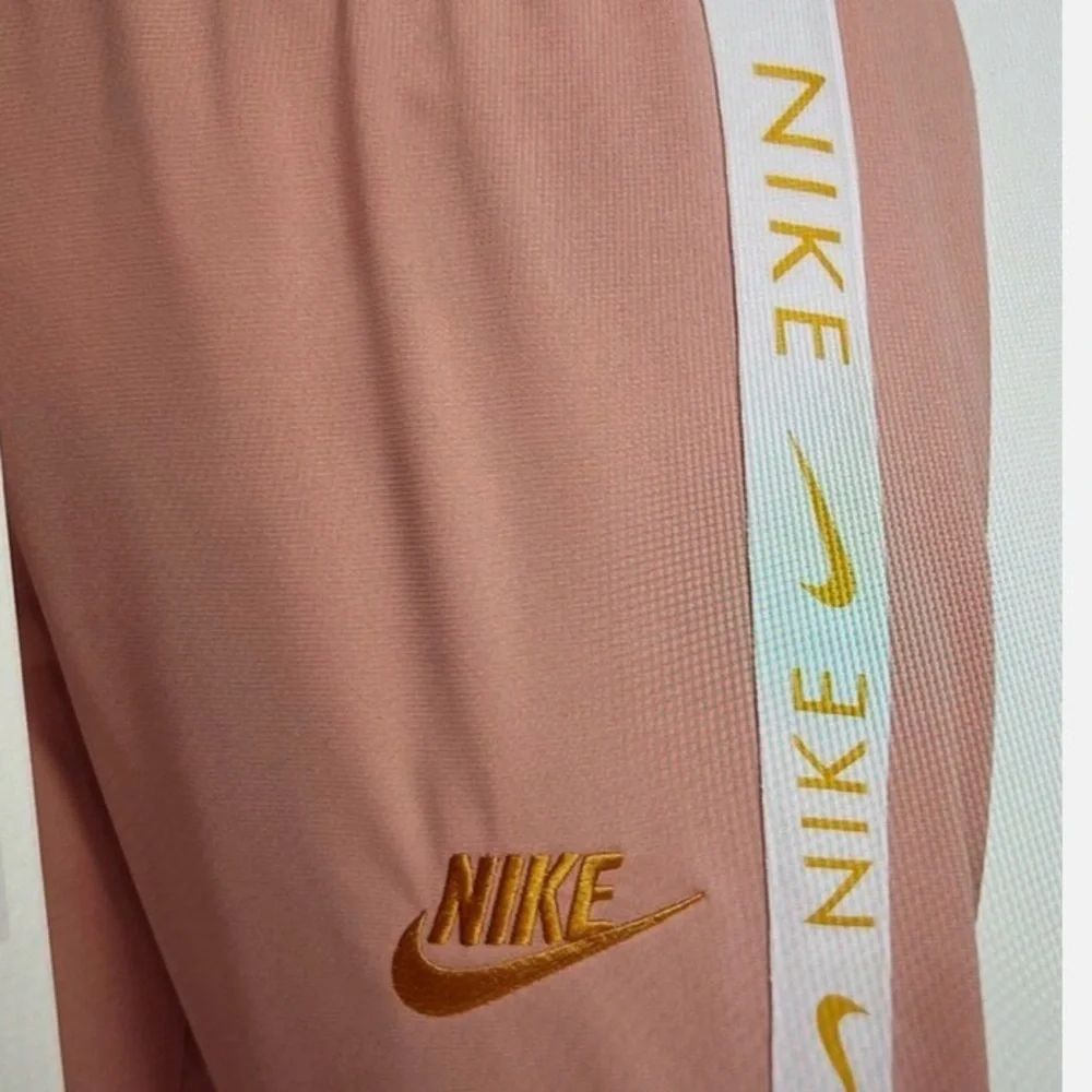 Nike - Kids Rose Gold joggers - medium